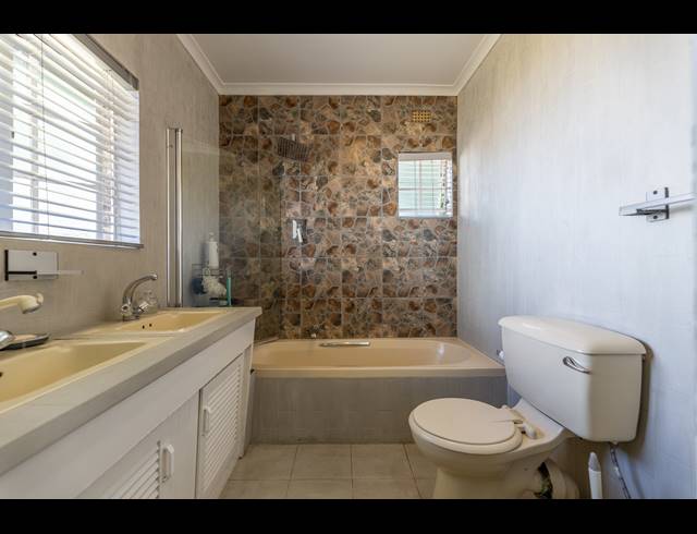 4 BEDROOM HOUSE FOR SALE IN BRYANSTON